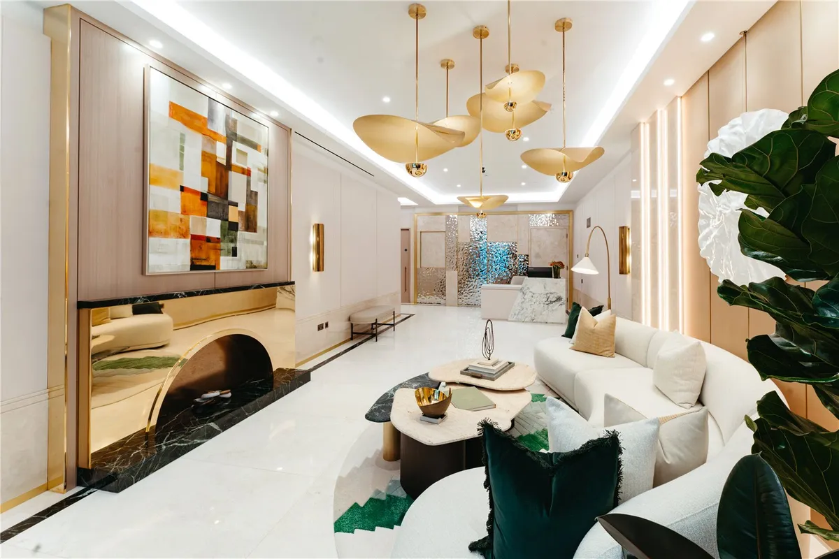 The Lucan Chelsea Autograph Collection Residences