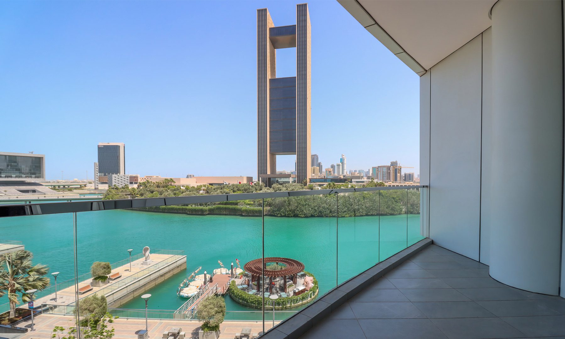 Waterbay Residence furnished by Roberto Cavalli” is a 10-storey building designed and developed with the most luxurious hotel standards