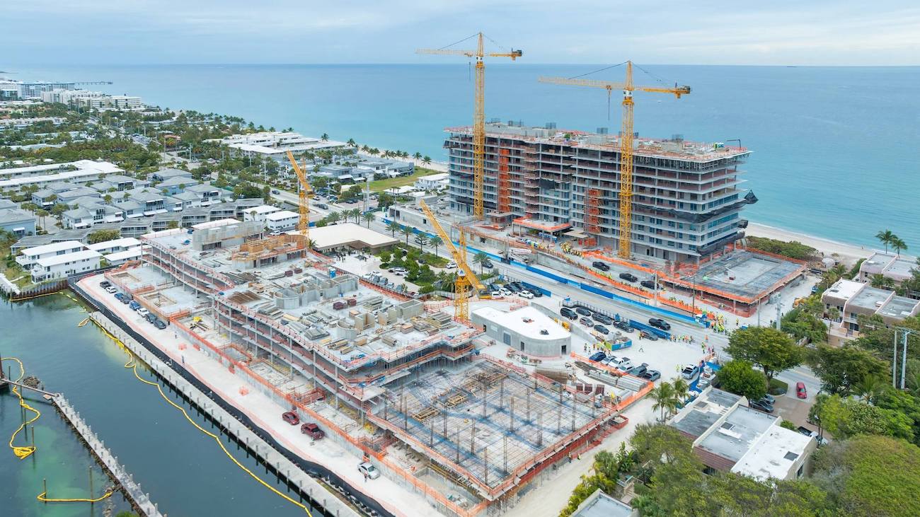 Leading real estate developers Related Group (Related) and Dezer Development have completed vertical construction at the Rosewood Residences Hillsboro Beach, marking a major milestone for one of South Florida’s most exclusive new address and the first-ever hospitality-branded condominium in the area.