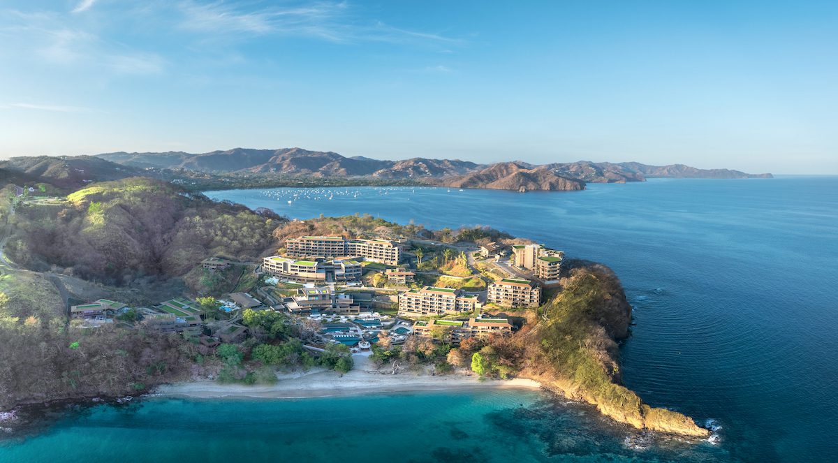 Discover branded residences for sale in Costa Rica. Foreign buyers enjoy full ownership rights, no capital gains tax, and strong rental yields in a thriving luxury market.