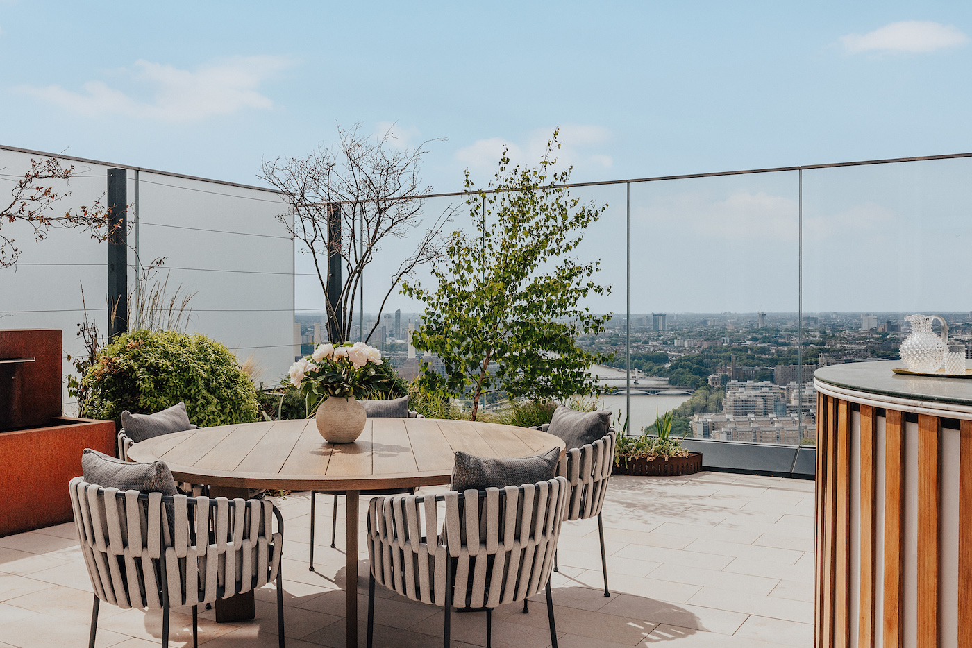 Commanding a front-row position on the River Thames in Nine Elms, the collection of 103 private residences enjoys uninterrupted views across London’s skyline